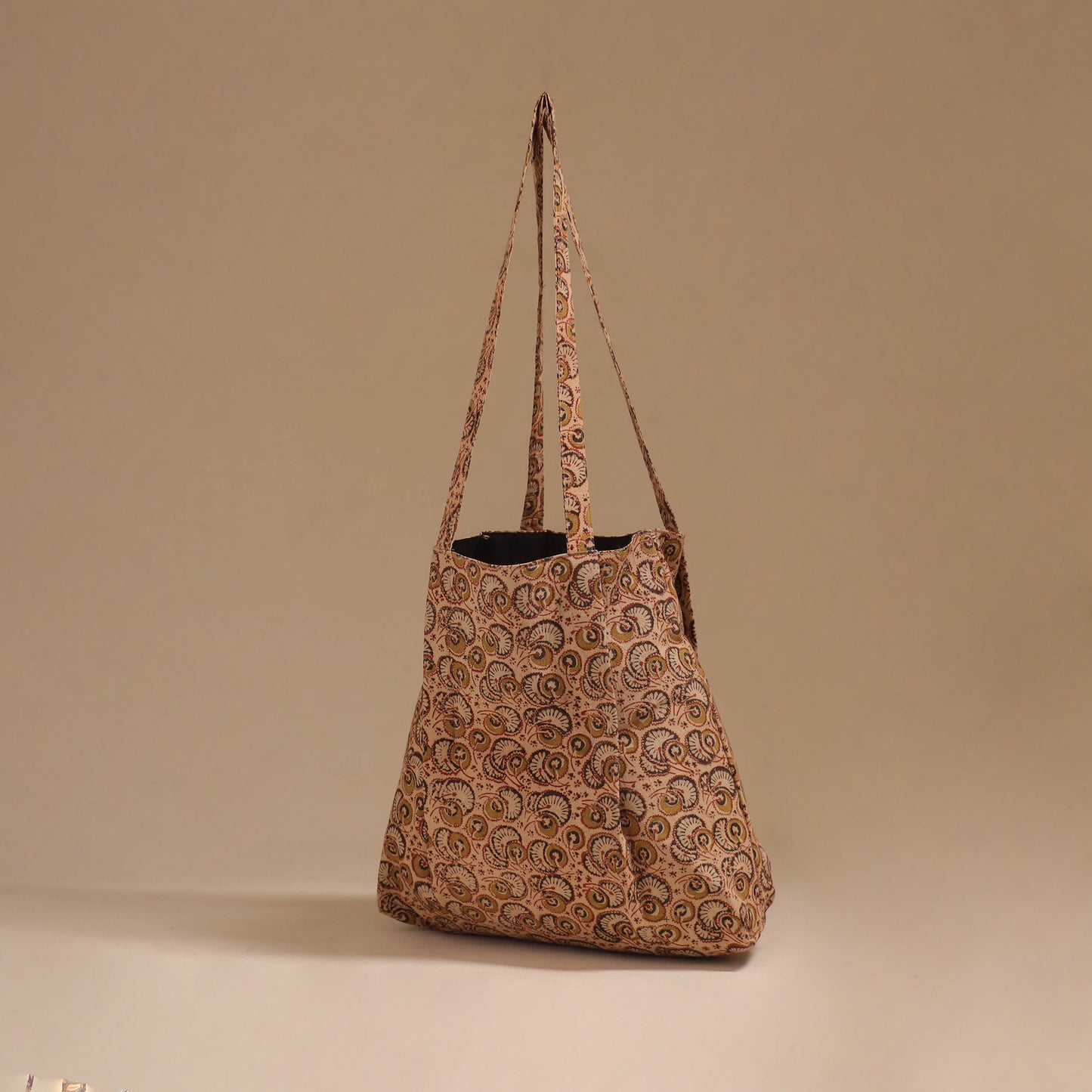 Handcrafted fabric jhola bag 79