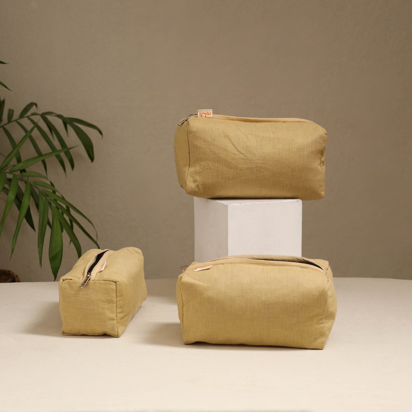 Handcrafted fabric toiletry bags (set of 3) 17