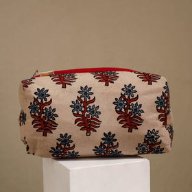 Handcrafted fabric toiletry bags (set of 3) 23