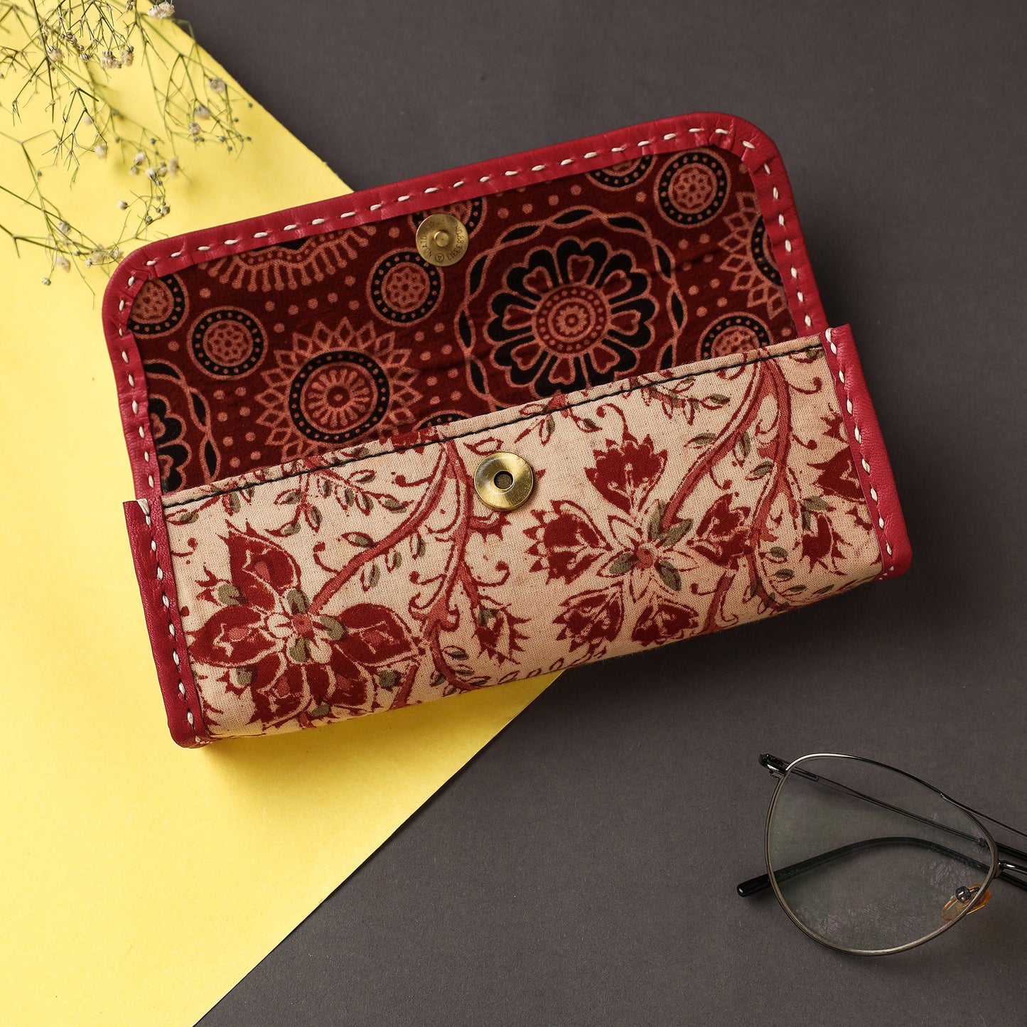 Buy Handcrafted Kutch Leather Block Printed Spectacle Case Online at iTokri.com