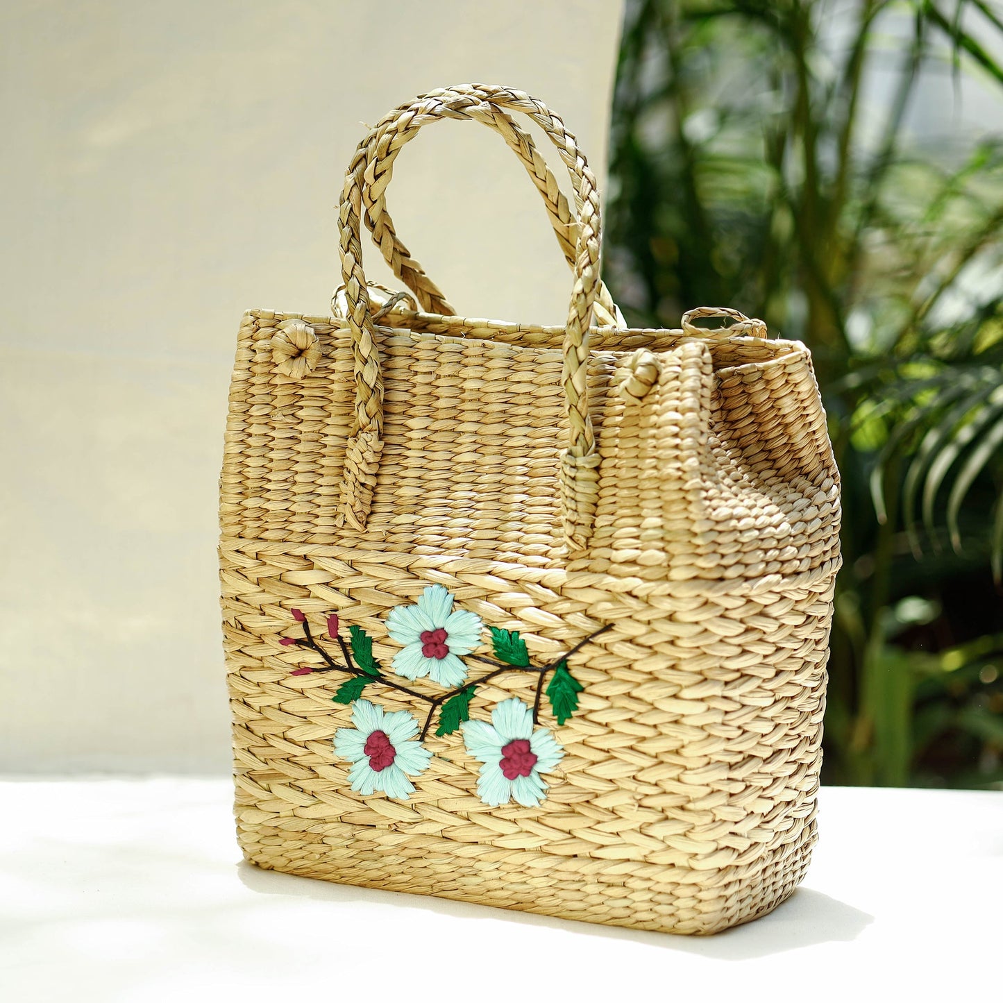 Beige Handcrafted Natural Water Reed Embroidered Shopping