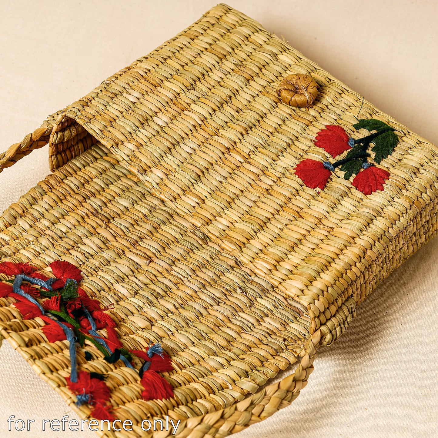  Handcrafted Natural Water Reed Embroidered Sling Bag Online at iTokri.com 