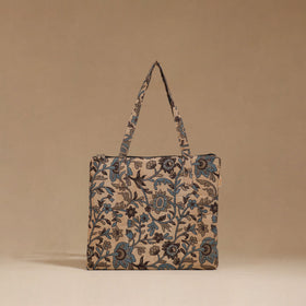 Handcrafted quilted handbag 04