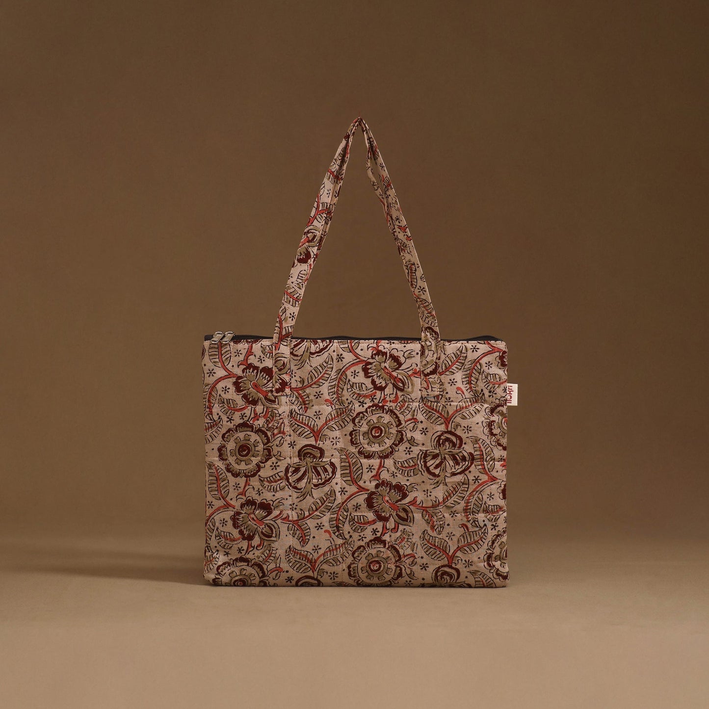 Handcrafted quilted handbag 19