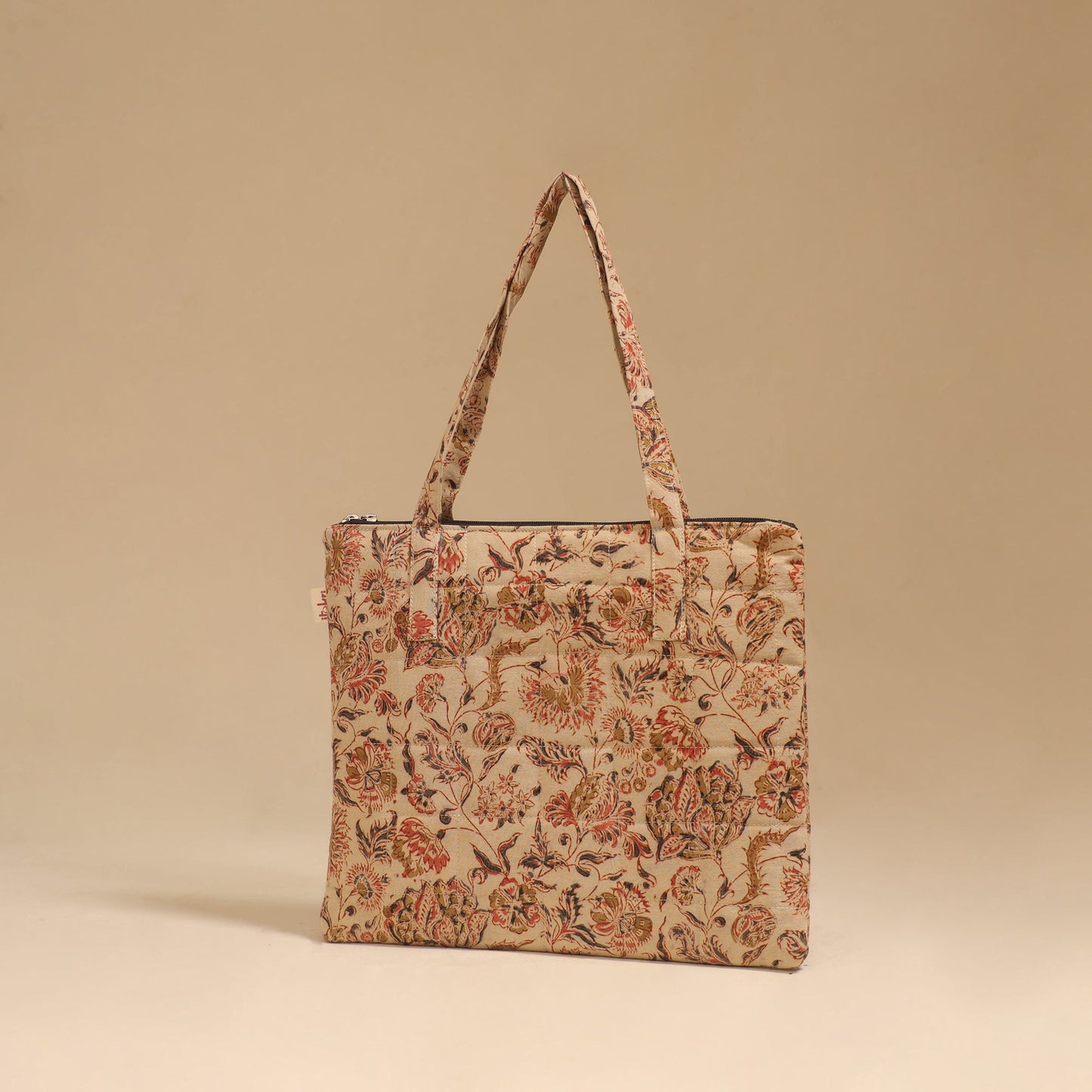Handcrafted quilted handbag 22