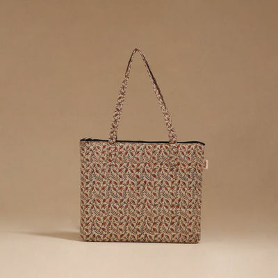 Handcrafted quilted handbag 25