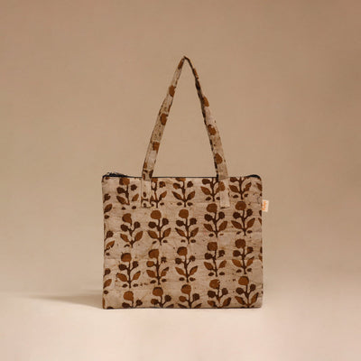 Handcrafted quilted handbag 25