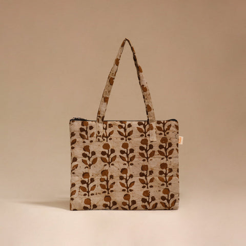 Handcrafted quilted handbag 25