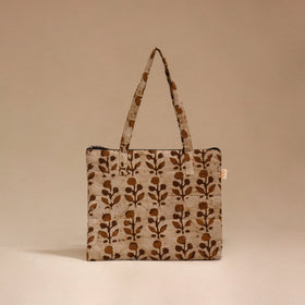 Handcrafted quilted handbag 25