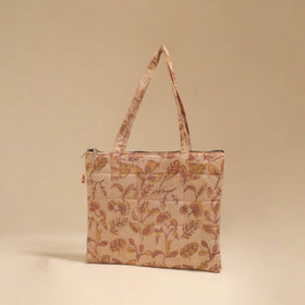 Handcrafted quilted handbag 33