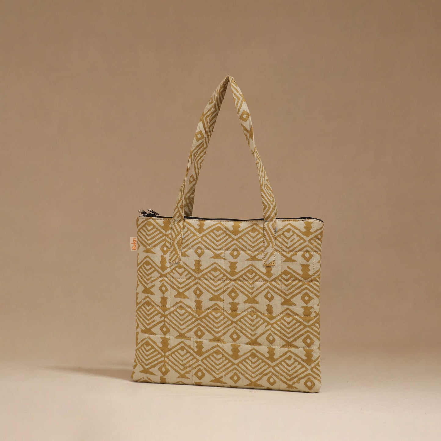 Handcrafted quilted handbag 64