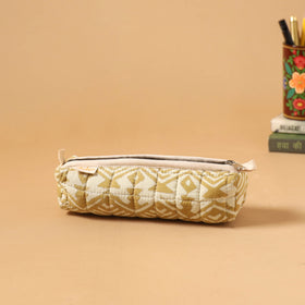 Handcrafted quilted pencil pouch 05