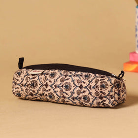 Handcrafted quilted pencil pouch 08