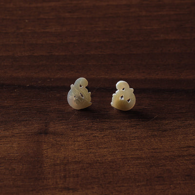  Handcrafted Seashell Stud Earrings Online at iTokri.com 