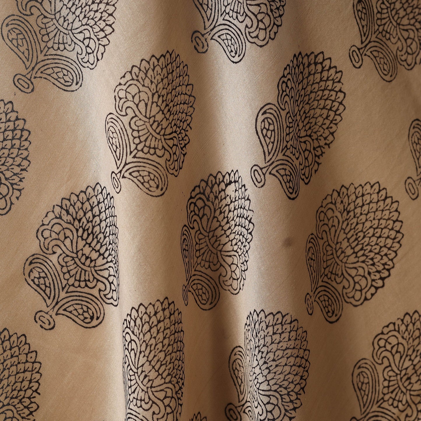 Handloom chanderi silk natural dyed bagh fabric 14