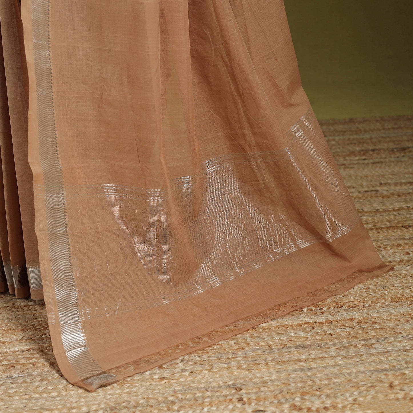 Beige - handloom cotton zari border mangalagiri saree 13