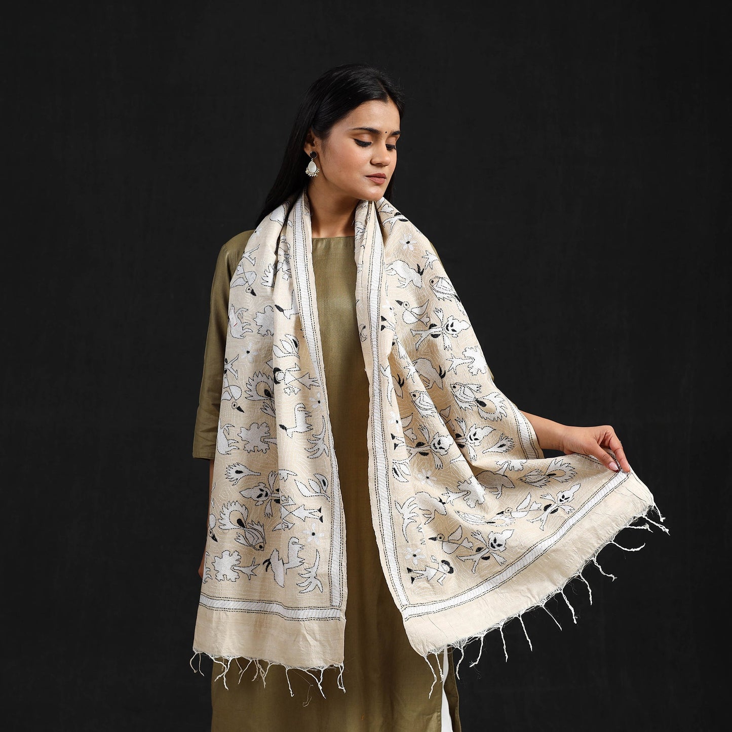 Beige - handloom desi tussar bengal nakshi kantha work