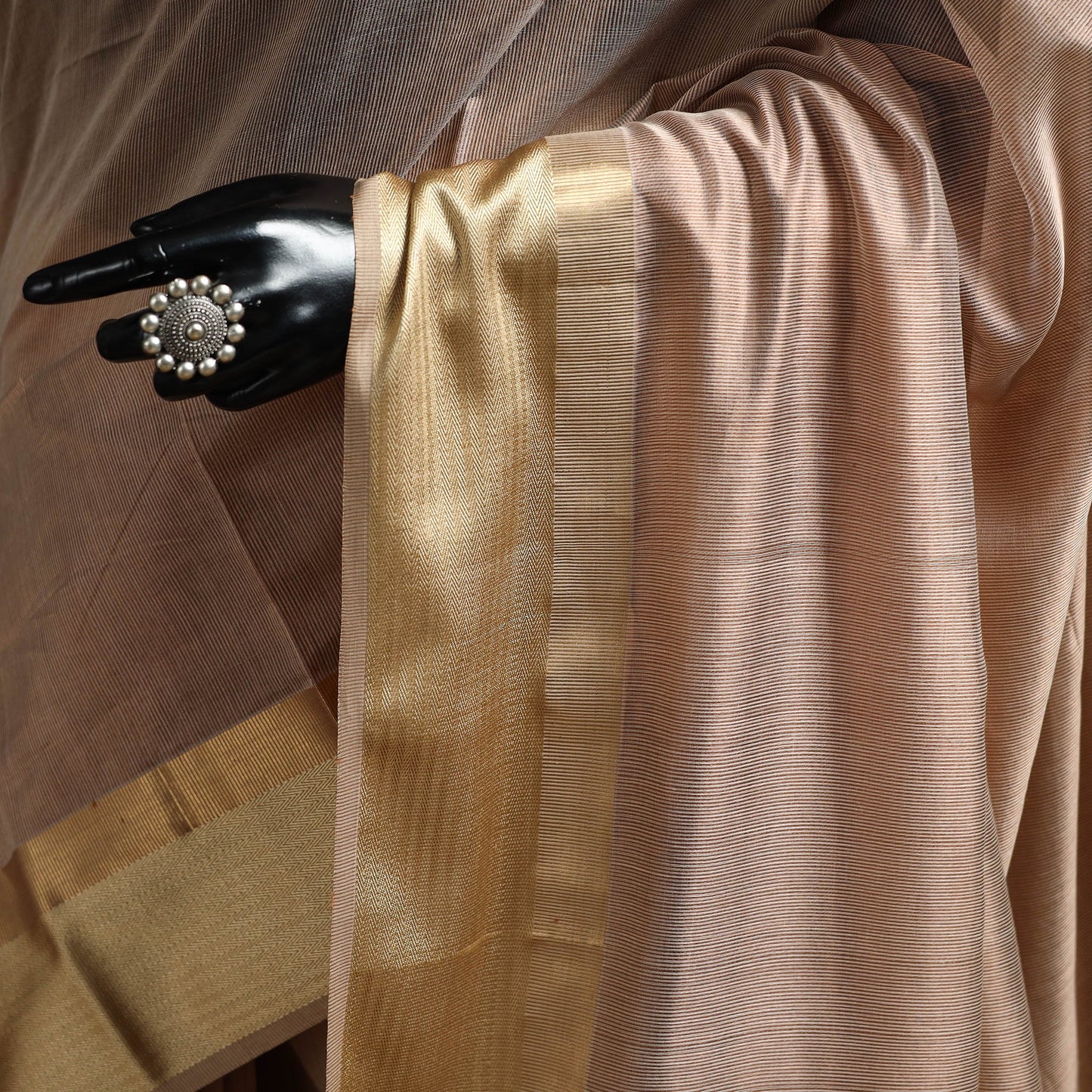 Beige - handloom maheshwari saree with ghicha pallu resham