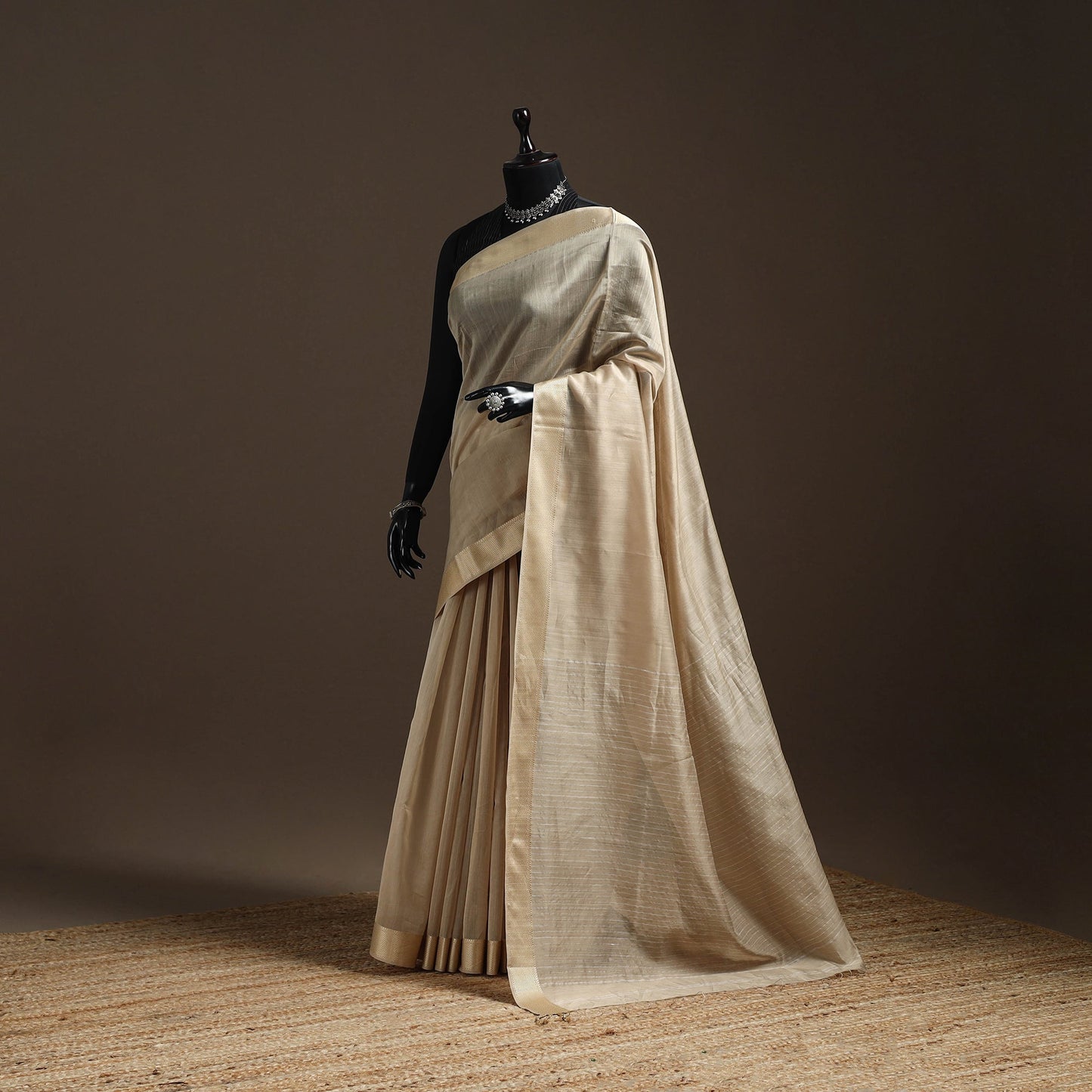 Beige - handloom maheshwari saree with zari border 01