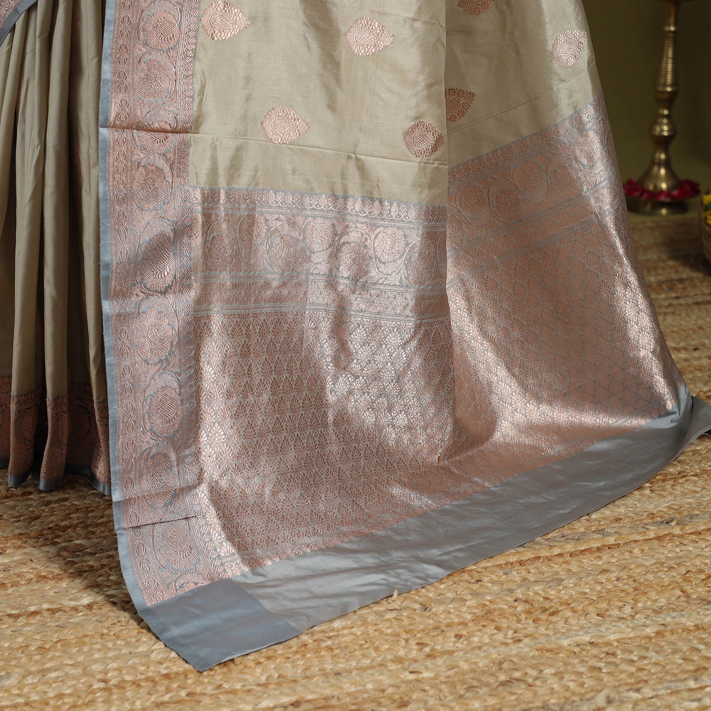 Beige - handloom pure katan silk kaduwa zari buti banarasi