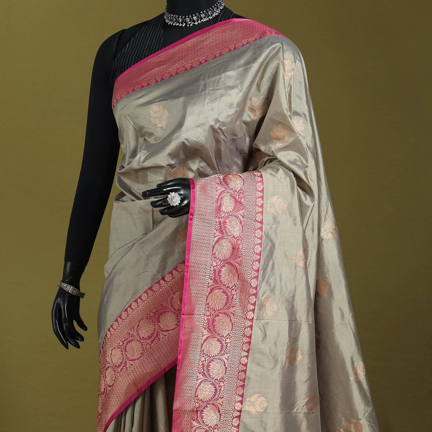 Beige - handloom pure katan silk kaduwa zari buti banarasi