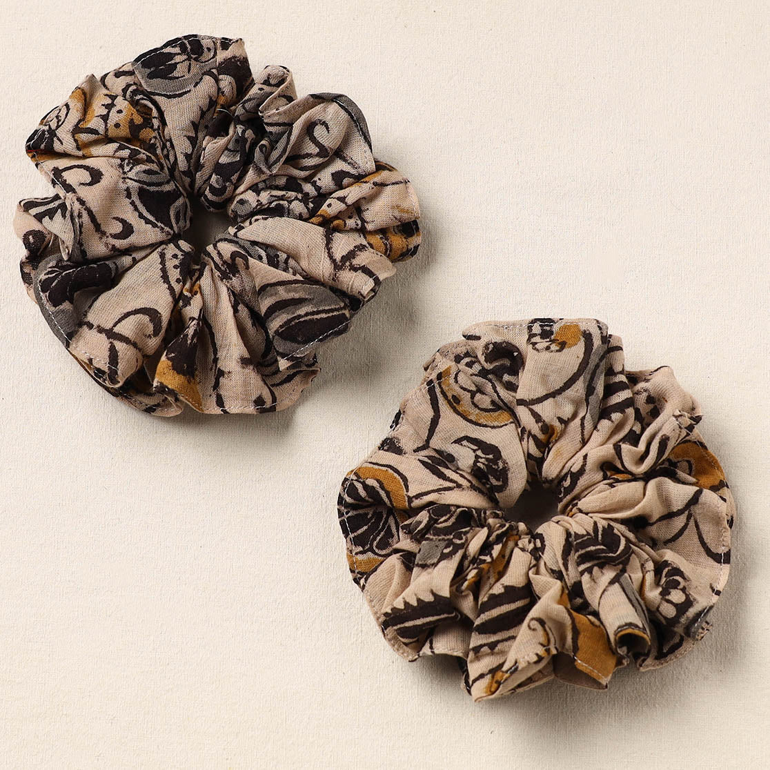 Beige - handmade cotton rubber bands/scrunchies (set of 2)