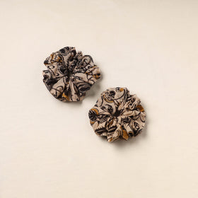 Beige - handmade cotton rubber bands/scrunchies (set of 2)