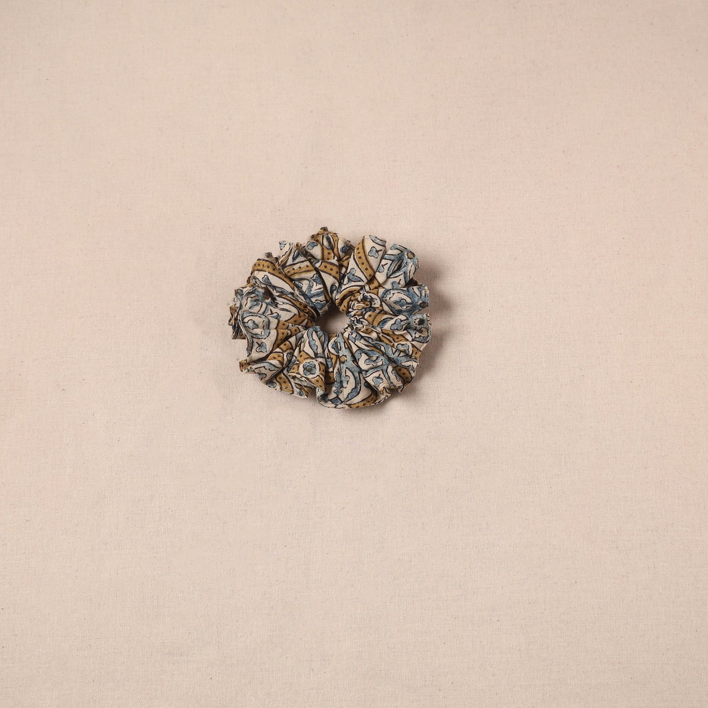 Handmade rubber band/scrunchie 117 - handcrafted