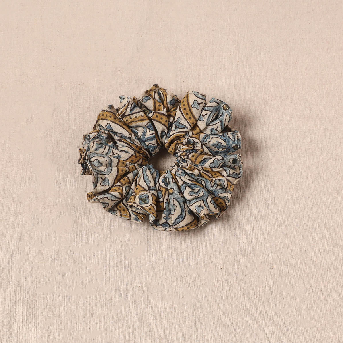 Handmade rubber band/scrunchie 117 - handcrafted