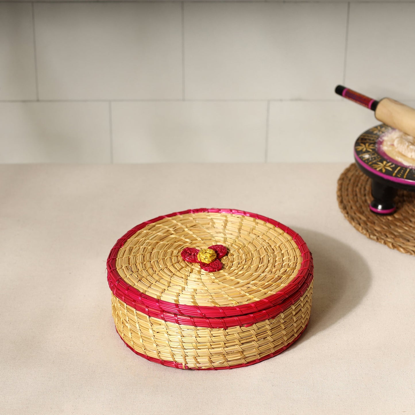 Eco-Friendly Handmade Sikki Grass Roti Box for Fresh Rotis