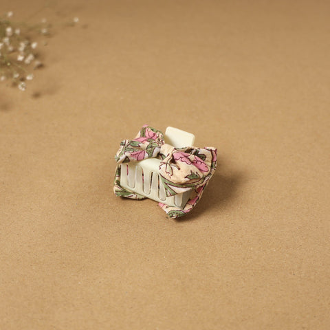 Handmade women’s bow hair claw clip 73 - handcrafted