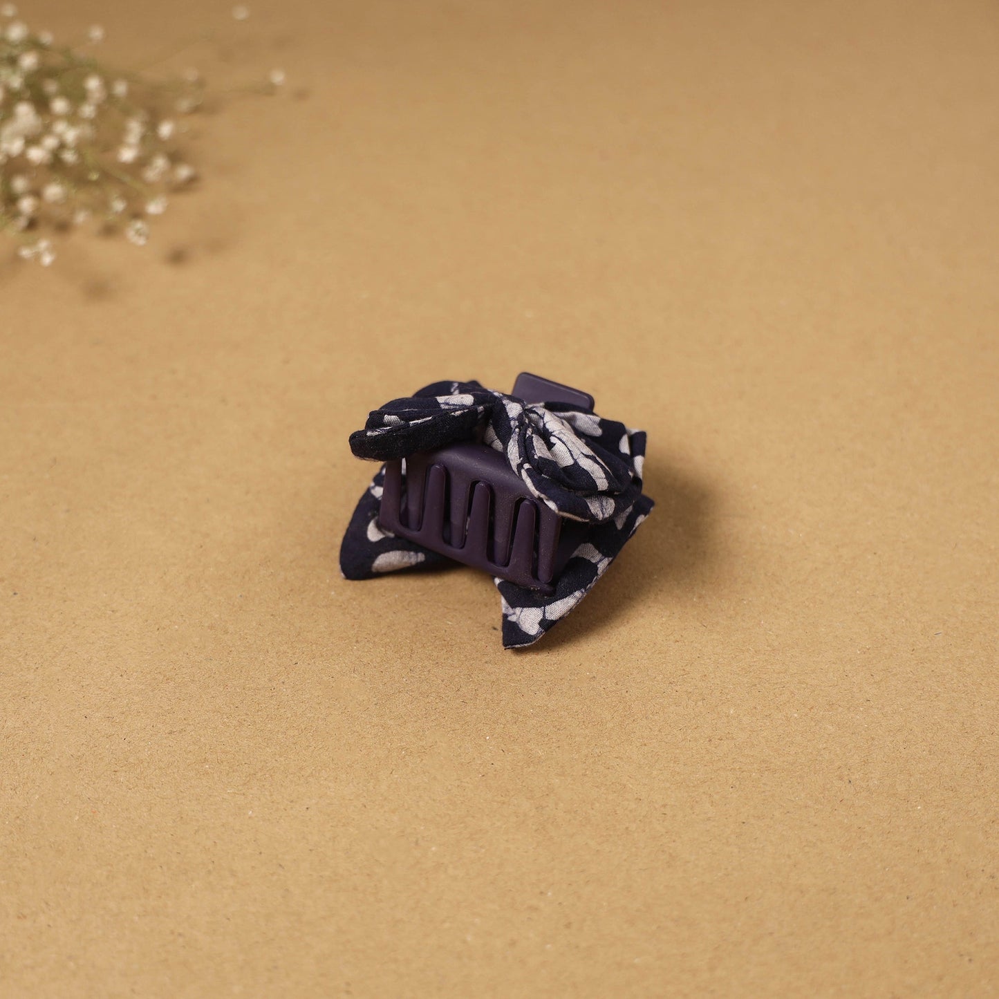 Handmade women’s bow hair claw clip 74 - handcrafted