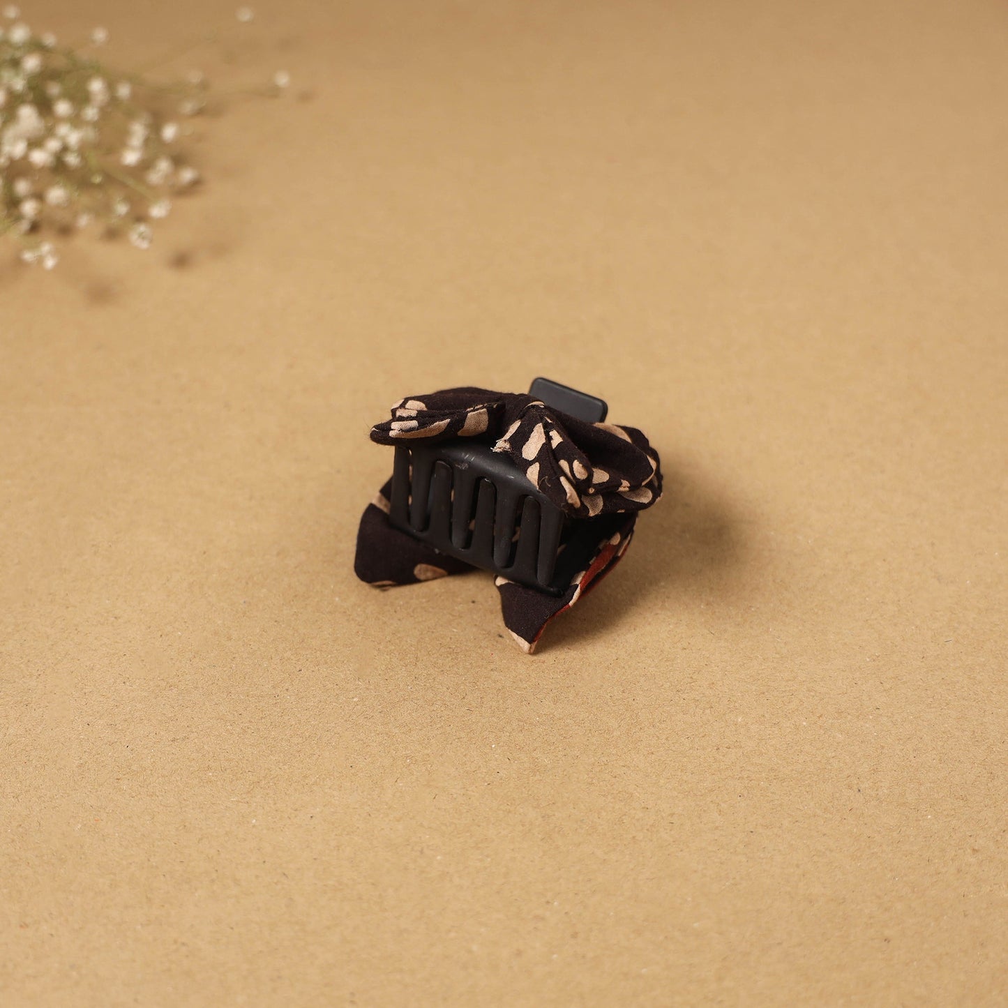 Handmade women’s bow hair claw clip 75 - handcrafted