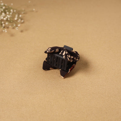 Handmade women’s bow hair claw clip 75 - handcrafted