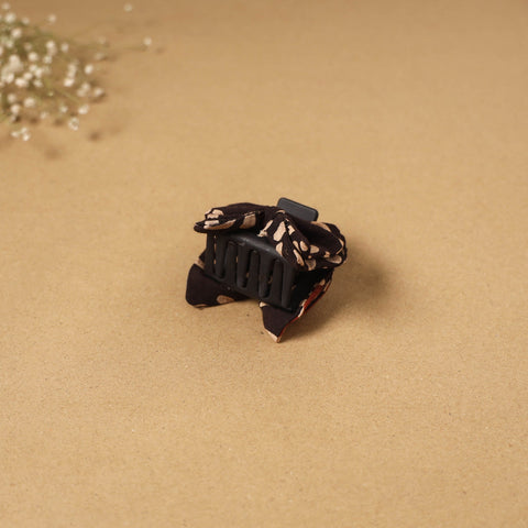 Handmade women’s bow hair claw clip 75 - handcrafted