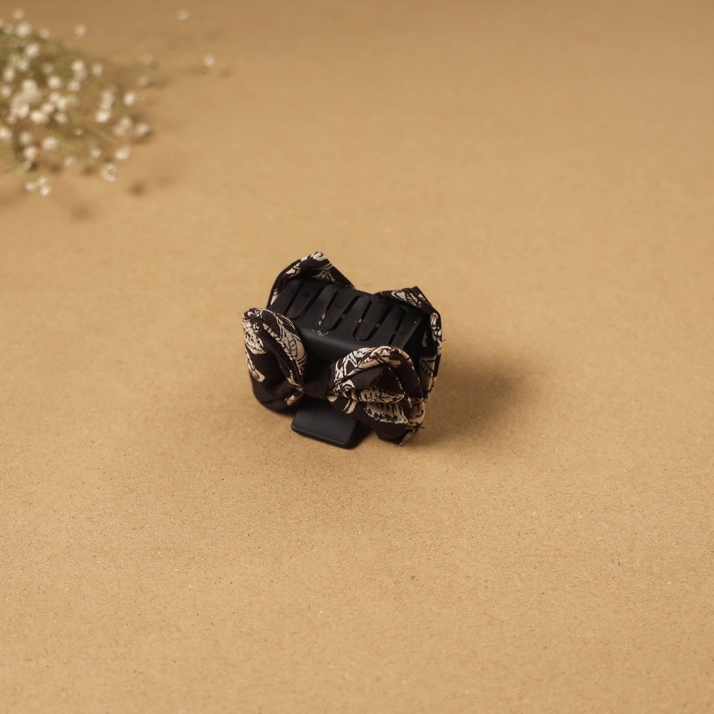 Handmade women’s bow hair claw clip 77 - handcrafted