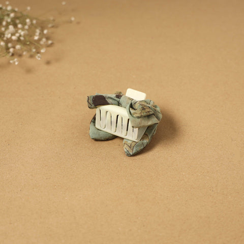 Handmade women’s bow hair claw clip 79 - handcrafted