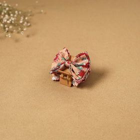 Handmade women’s bow hair claw clip 80 - handcrafted