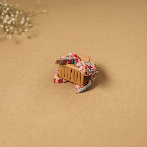 Handmade women’s bow hair claw clip 80 - handcrafted