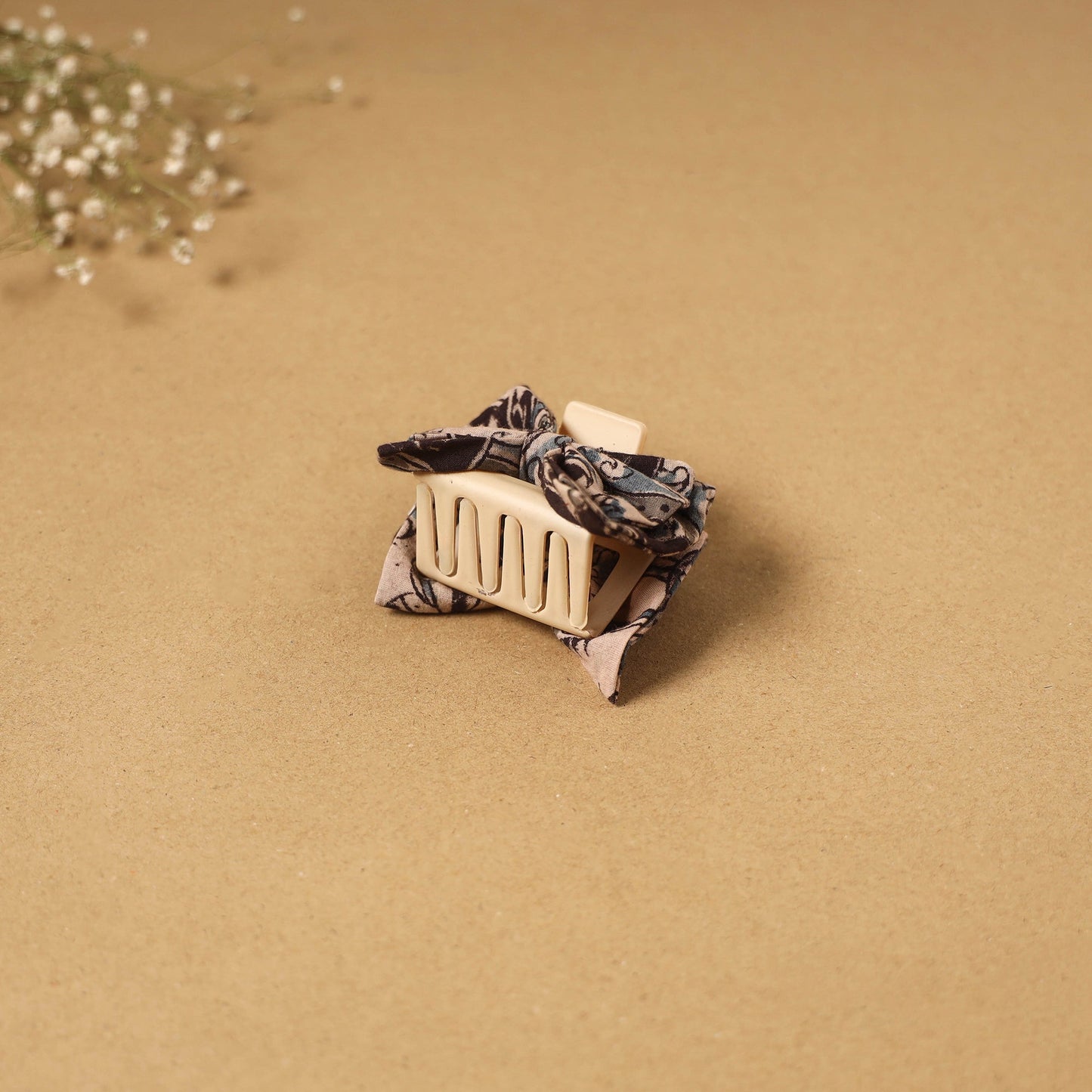 Handmade women’s bow hair claw clip 87 - handcrafted