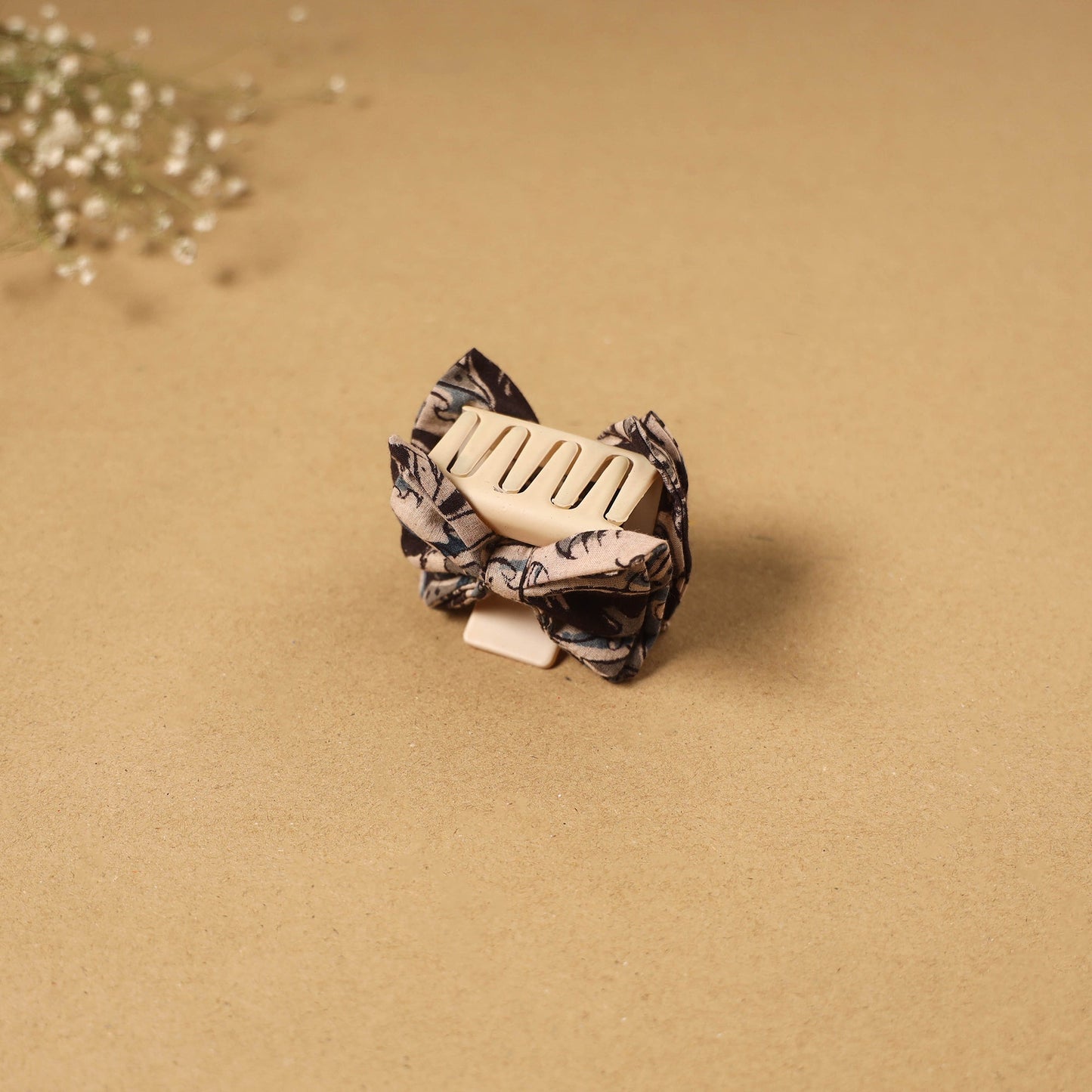 Handmade women’s bow hair claw clip 87 - handcrafted