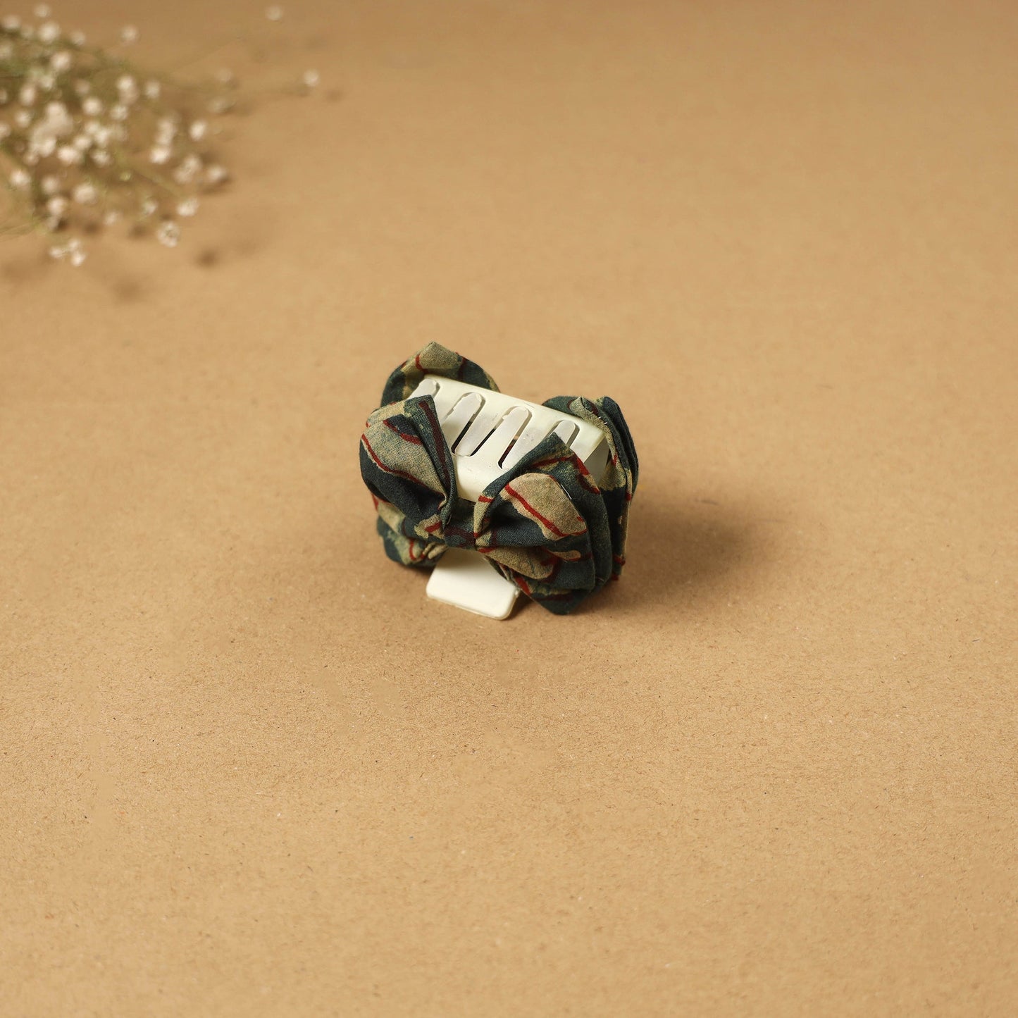 Handmade women’s bow hair claw clip 91 - handcrafted