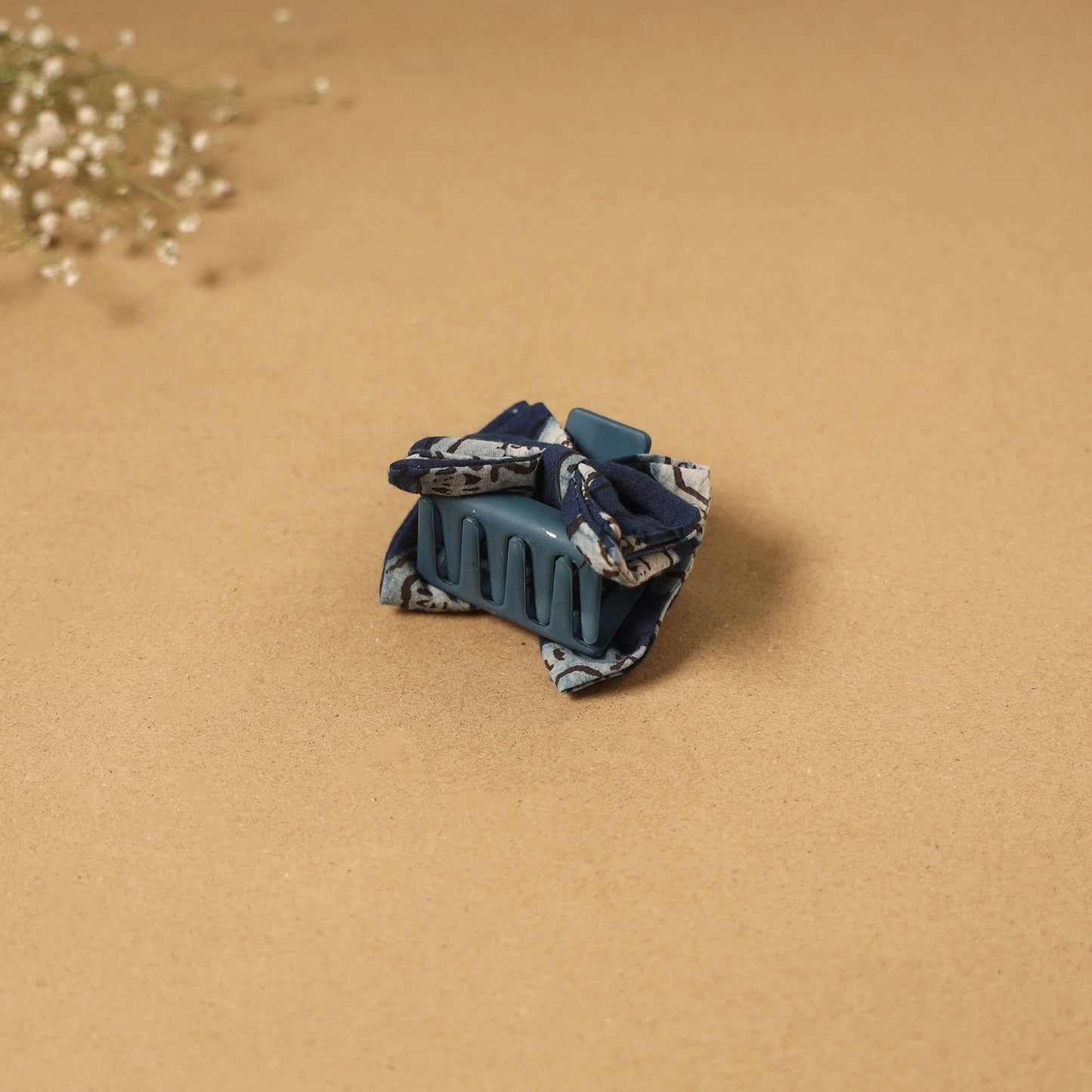 Handmade women’s bow hair claw clip 92 - handcrafted