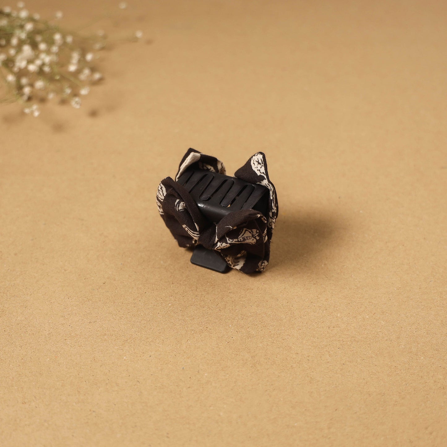 Handmade women’s bow hair claw clip 93 - handcrafted