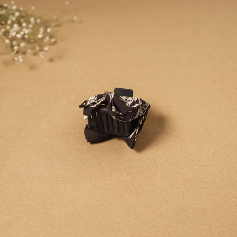 Handmade women’s bow hair claw clip 93 - handcrafted