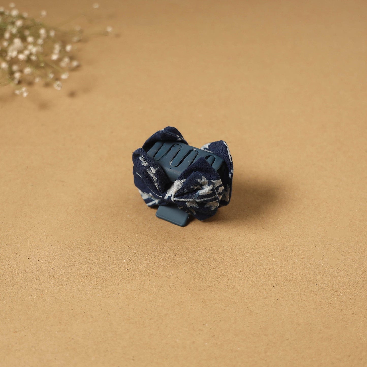 Handmade women’s bow hair claw clip 94 - handcrafted