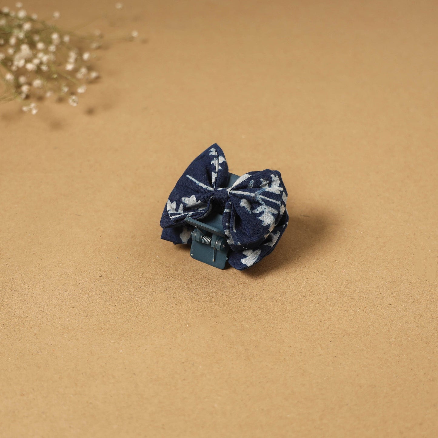 Handmade women’s bow hair claw clip 94 - handcrafted