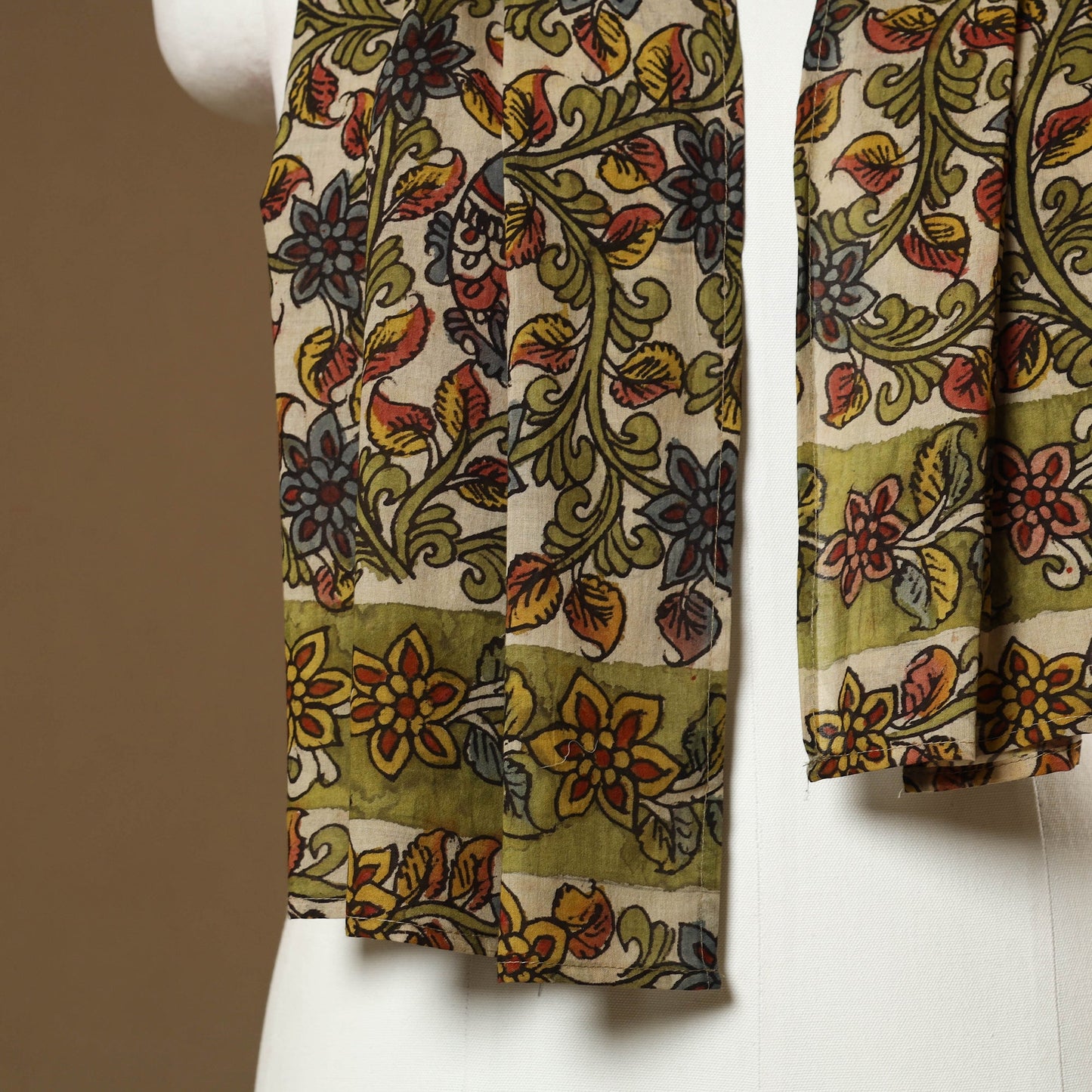  Beige Handpainted Cotton Kalamkari Stole Online