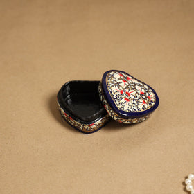 Beige - handpainted paper mache multipurpose box 16