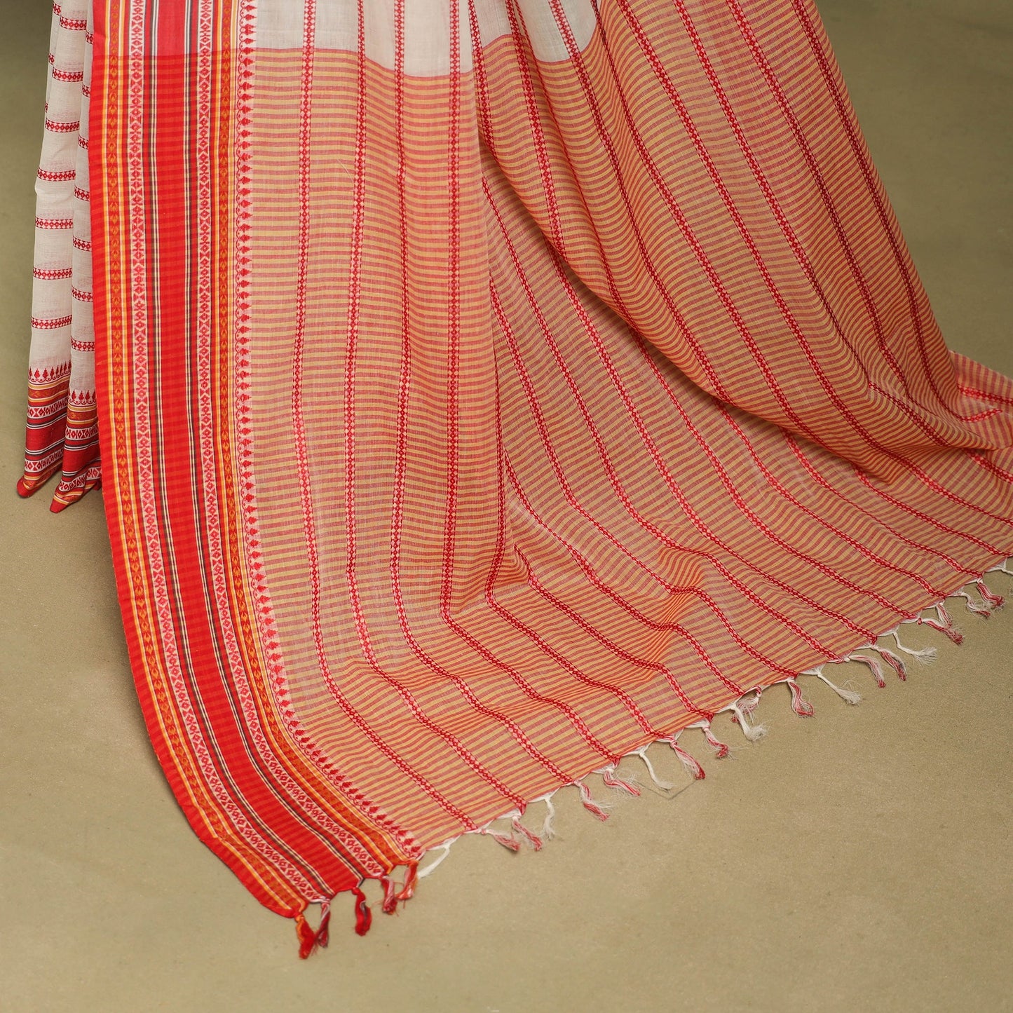 Beige - handwoven cotton begumpuri saree 26 - handcrafted